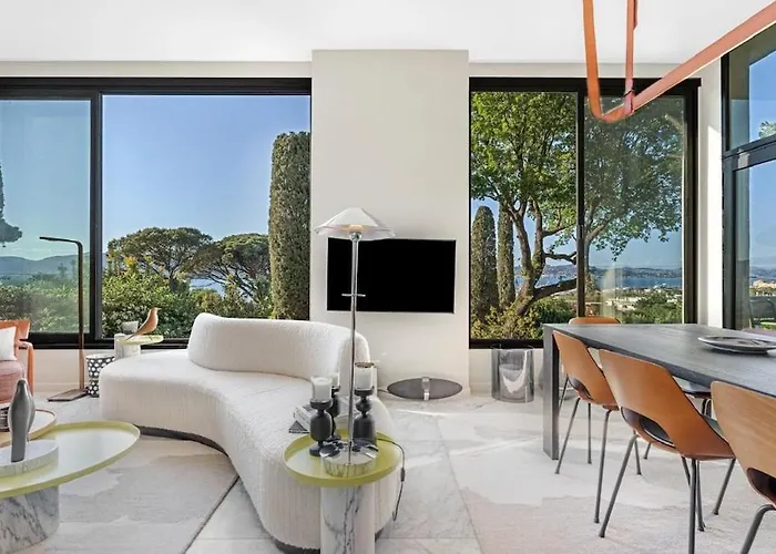 Le Village Et La Mer, Elegance Et Panorama Avec Parking Prive Saint-Tropez